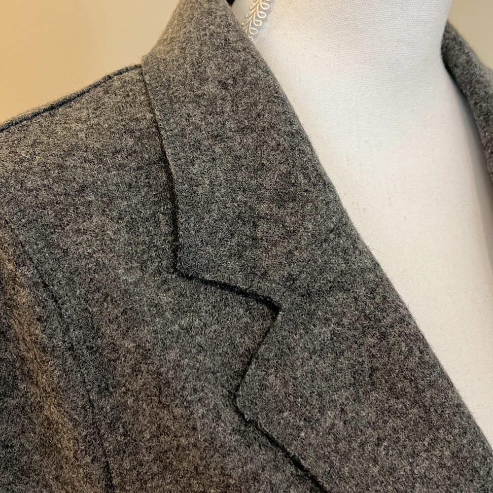 Talbots exclusive blazer Wool Blend Plus Size 16
Gray Soft Career Classic